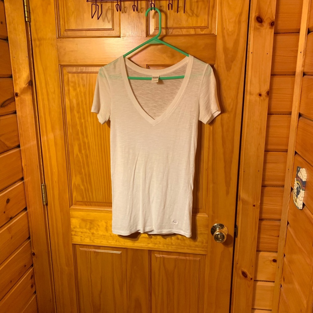white vs thin vneck